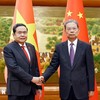 Chủ tịch Quốc hội Trần Thanh Mẫn và Ủy viên trưởng Ủy ban thường vụ Đại hội Đại biểu Nhân dân toàn quốc Trung Quốc Triệu Lạc Tế chụp ảnh chung. Ảnh: Doãn Tấn/TTXVN
