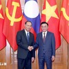 Đồng chí Trần Cẩm Tú, Ủy viên Bộ Chính trị, Thường trực Ban Bí thư chủ trì Lễ đón đồng chí Vilay Lakhamphong, Ủy viên Bộ Chính trị, Thường trực Ban Bí thư Lào. (Ảnh: Phương Hoa/TTXVN)