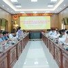 Bà Nguyễn Thị Thanh Lịch, Phó chủ tịch UBND tỉnh Gia Lai báo cáo công tác chuẩn bị các điều kiện tổ chức Hội nghị ISOM APEC 2027 với đoàn công tác Ban Thư ký và các Tiểu ban APEC 2027. Ảnh: Kim Loan.