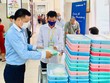 Eximbank trao tặng 250 suất cơm tại Viện huyết học Truyền máu Trung ương