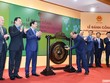 Đánh cồng phiên giao dịch đầu xuân, Thủ tướng nhắn nhủ thay đổi tư duy chứng khoán
