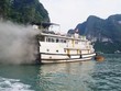 Tàu du lịch bốc cháy trên vịnh Hạ Long