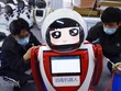 Trung Quốc triển khai robot thông minh 5G để phòng dịch COVID-19