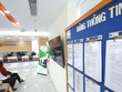 Thúc đẩy sự minh bạch của công ty đại chúng bằng khuyến khích và chế tài