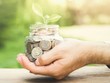 Lãi suất trái phiếu chính phủ quanh mức 2%, dồi dào tiền lỏng