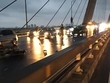 Hà Nội: Phóng xe máy ngược chiều trên cầu Nhật Tân, 2 thanh niên tông thẳng xe taxi
