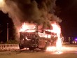 Ôtô khách giường nằm cháy ngùn ngụt