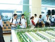 Bấp bênh sóng cổ phiếu bất động sản
