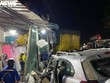 Xe tải đâm ôtô, tông hàng loạt xe máy, lao vào nhà dân: 7 người thương vong