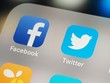 Bầu cử Mỹ 2020: Twitter và Facebook đình chỉ nhiều tài khoản