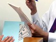 Chạy việc, chuyển công tác gặp ngay “siêu lừa”