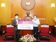Ví MoMo đại diện người dùng trao 1 tỷ đồng ủng hộ lực lượng y tế chống dịch Covid-19