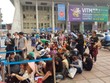 Dân Thủ đô nhịn ăn xếp hàng săn vé máy bay giá rẻ