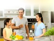 Sun Life Việt Nam ra mắt sản phẩm mới SUN - Trọn vẹn uớc mơ