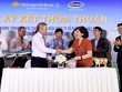 Vinamilk cung cấp sữa nước và nước trái cây trên các chuyến bay của Vietnam Airlines