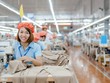 Xuất khẩu dệt may hoàn thành 79% kế hoạch năm, tiến gần đích 35 tỷ USD