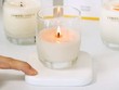 Đèn cầy tự động thắp sáng chỉ qua một nút bấm mà không cần dùng tới bật lửa