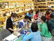 Doanh nghiệp tiêu dùng, bán lẻ kỳ vọng từ các gói kích cầu