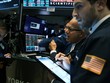 Giới đầu tư thờ ơ với thông tin ông Trump bị luận tội