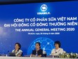 ĐHCĐ Vinamilk (VNM): Duy trì mức chia cổ tức 50% bằng tiền, 6 tháng ước vẫn tăng trưởng doanh thu 7%