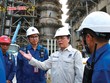 Chuyện những người vượt bão kép