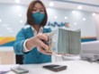 Tiếp tục giảm lãi suất để kích cầu tín dụng tiêu dùng