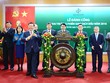 Bộ trưởng Bộ Tài chính đánh cồng khai trương phiên giao dịch đầu năm