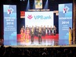 Phó Thủ tướng Hoàng Trung Hải trao biểu trưng Thương hiệu Quốc gia cho đại diện VPBank