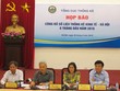 Ông Hà Quang Tuyến (ngoài cùng bên phải) trao đổi với các phóng viên tại buổi họp báo