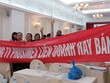 Tại ĐHCĐ thường niên 2016, cổ đông Prosimex đã căng biểu ngữ biểu tình vì cho rằng Ban lãnh đạo Công ty tự ý bán rẻ khu đất tại phố Vũ Tông Phan, Khương Đình, Hà Nội, gây thiệt hại cho cổ đông.