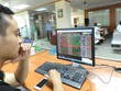 Những cổ phiếu lao dốc bất thường