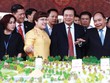 Thủ tướng Nguyễn Xuân Phúc thăm quan Dự án Làng Sen Việt Nam - dự án tiên phong áp dụng tiêu chuẩn xanh quốc tế của Công ty Phúc Khang