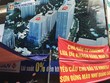 Cư dân căng băng rôn phản đối chủ đầu tư Vinaenco
