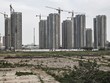 Thị trường bất động sản kéo kinh tế Trung Quốc giảm tốc