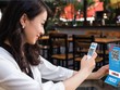 Moca khi bắt đầu hoạt động đã theo đuổi phương thức mới hoàn toàn: thanh toán từ thẻ qua app trên di động và QR code, không cần nạp tiền vào ví điện tử
