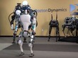 Robot Atlas của Boston Dynamics đã có thể nhảy nhót, lộn nhào mà vẫn giữ được thăng bằng