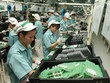 Chi phí nhân công rẻ là một trong những lợi thế của Việt Nam