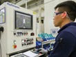 Việt Nam sẽ ưu tiên thu hút các dự án công nghệ cao. Trong ảnh: Sản xuất tại nhà máy GE Hải Phòng. Ảnh: Đức Thanh