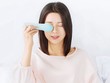 Máy massage mắt cầm tay, dùng nhiệt để giúp mắt được thư giãn 