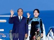Thủ tướng Nguyễn Xuân Phúc và Phu nhân tại sân bay quốc tế Henri Coanda, Bucharest. (Ảnh: Thống Nhất/TTXVN)