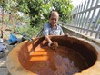 Tại miền Trung, nhiều hộ dân chưa có nước sạch để phục vụ cho nhu cầu sinh hoạt thường ngày