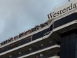 Sau khi tàu Westerdam cập cảng ở Campuchia, 236 hành khách và 747 thủy thủ đoàn vẫn ở trên tàu. Ảnh: Reuters.