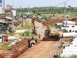 Dự án xây dựng, mở rộng nút giao ngã tư Dầu Giây vẫn ngổn ngang, chưa hẹn ngày hoàn thành.