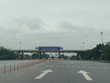 Trạm thu phí Km 6, đầu tuyến cao tốc Nội Bài - Lào Cai vắng vẻ trong ngày 1/4/2020.