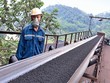Băng tải vận chuyển quặng sắt tại Công ty TNHH Khoáng sản và Kim loại Việt Trung. (Ảnh: st)