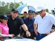 Lãnh đạo Tập đoàn Trường Thịnh và đối tác khảo sát địa điểm đầu tư dự án sân golf Bảo Ninh.