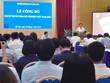 Phó Thủ tướng Chính phủ Vương Đình Huệ đánh giá cao nỗ lực của Bộ Kế hoạch và Đầu tư trong việc hoàn thiện và công bố Sách trắng Doanh nghiệp Việt Nam 2019. Ảnh: Thành Nguyễn.
