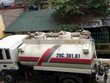 Xe vận chuyển 8.815 lít chất lỏng, nghi là xăng, không có hóa đơn, chứng từ kèm theo bị bắt giữ. (Ảnh: Dân trí)