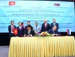Bộ trưởng Bộ Công Thương Trần Tuấn Anh và Quốc vụ khanh, Thứ trưởng Bộ Năng lượng Nga ông Senchiurin Yuri Petrovich ký kết Hiệp định