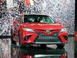 Camry 2018 phiên bản XSE có diện mạo thể thao hơn.